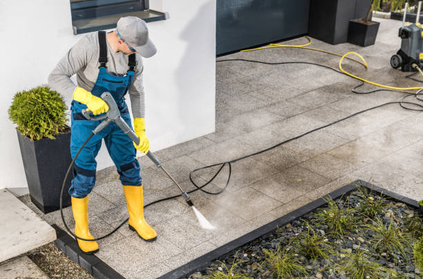 Best Sidewalk Pressure Washing  in Kincheloe, MI
